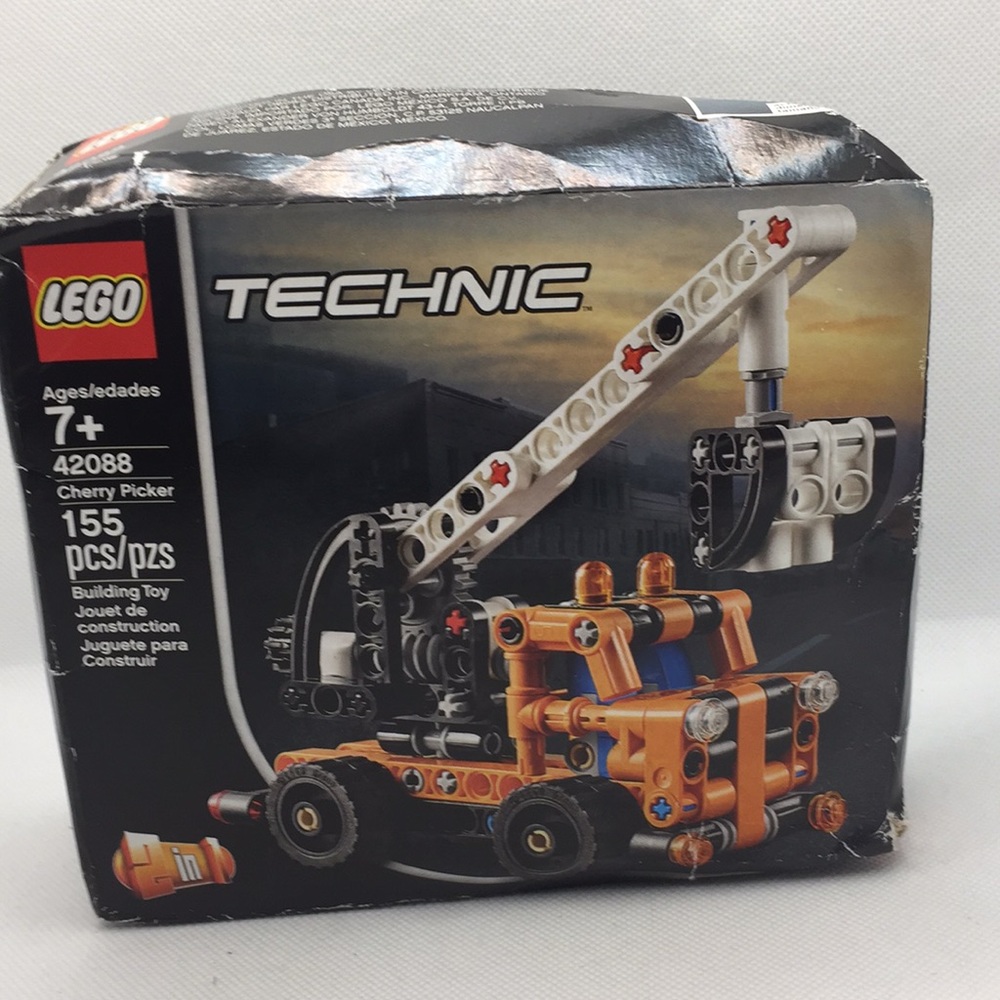 Lego Technic Cherry Picker / Tow Truck 2 in 1 42088 Building Set Retired New